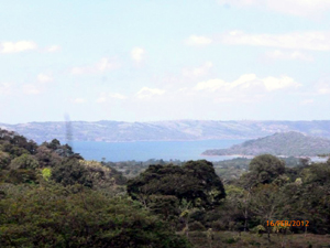 The finca, Nuevo Arenal, and Santa Elena Island.