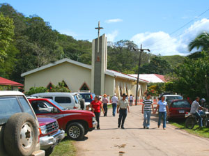 A couple of miles before the ranch is the village of Libano, where on this fiesta day the church is surrounded by visitors. 