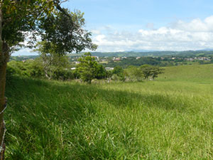 To the west the important town of Tilaran sits on a hilltop.