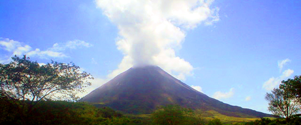 The property is situated directly across the El Castill road from the entrance to Arenal Volcano National Park.