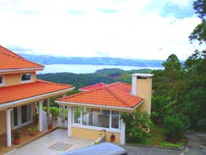 Luxury B&B estate for sale at Lake Arenal, Costa Rica