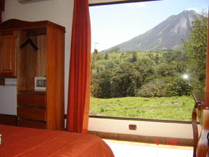 The rooms hae large windows with beautiful views of the volcano. 