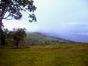 The center has wide vistas of the surrounding valley and mountains.