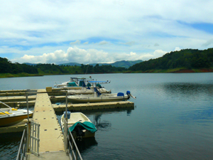 The floating docks are 50-80 yards from the townhomes.