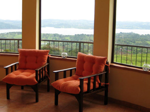 A variety of seating or lounge areas take advantage of the magnificent vistas.