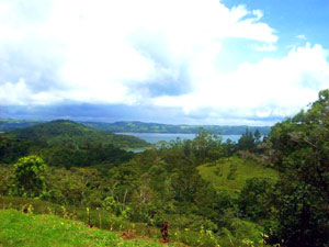 The home is a little west of Santa Elena Island.