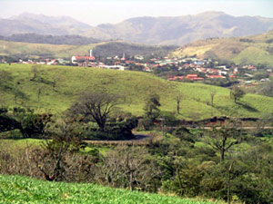 The home, from its locaton high in the La Tejona hills, has a wonderful view of Tilaran. 