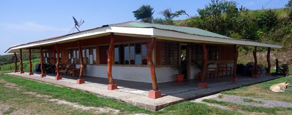 The home has 1000 sq ft of covered veranda to take advantage of the great setting with beautiful vista and excellent weather.