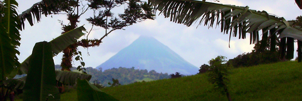 In addition to wonderful views over the neighboring lake, the home has a fine view of the fascinating Arenal Volcano.