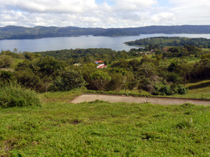 On the opposite side of the lake are the village of Aguacate and Sant Elena Island.