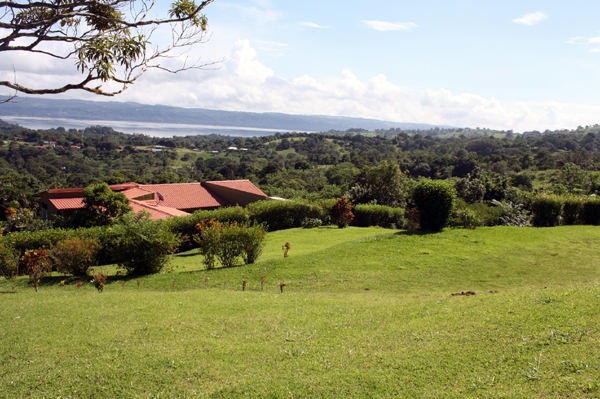 The town of Nuevo Arenal lies across the lake from these westside villages of Chimurria (El Roble), Troadora, and San Luis. 