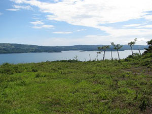 The lake view continues far to the south.